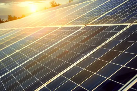 Moduły fotowoltaiczne a ich rola w instalacjach PV