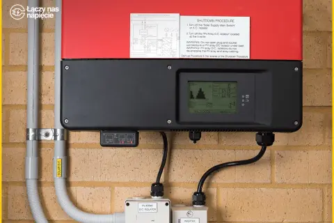 Inwerter sieciowy – rewolucyjne rozwiązanie dla twojej domowej elektrowni słonecznej