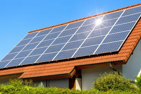Koszt fotowoltaiki: Jak skutecznie sfinansować instalację PV?